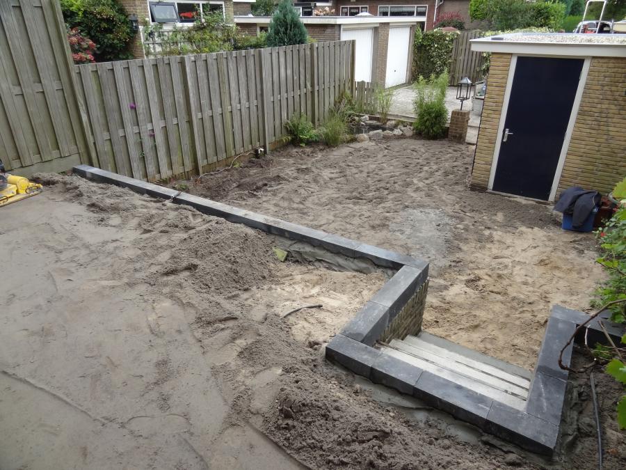 05 Tuinaanleg met niveauverschil terras en tuin